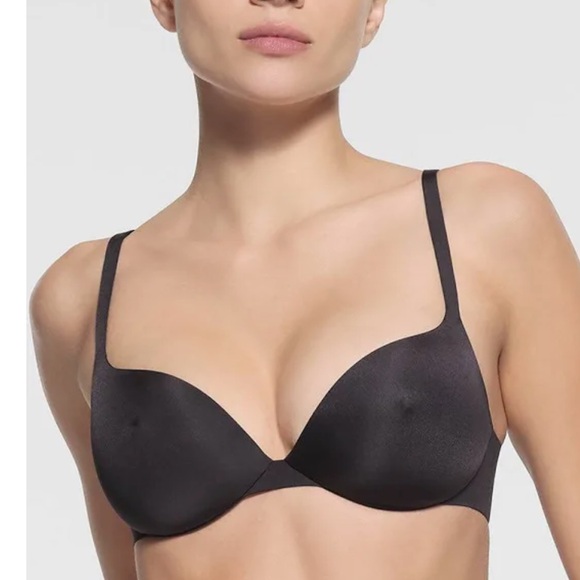 Skims Ultimate Nipple Bra Onyx Black NWT Size 30D 32B 34A TAGGED 30D sister size